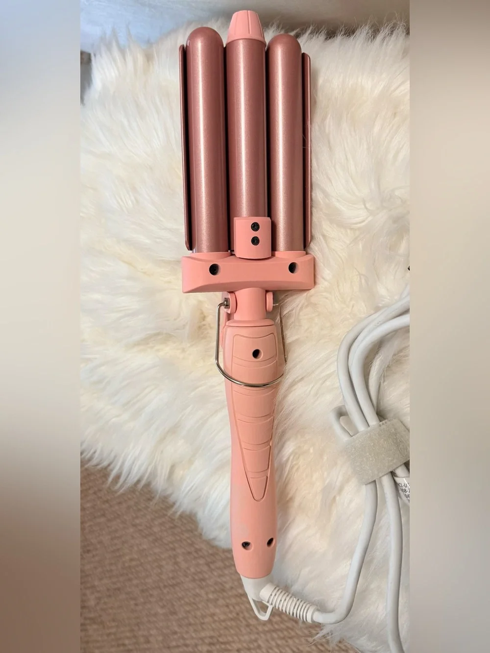 Foxybae Baby Blush Wavy Baby Triple Waver - New without box